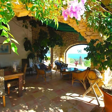 Condesa Villa Pedramala